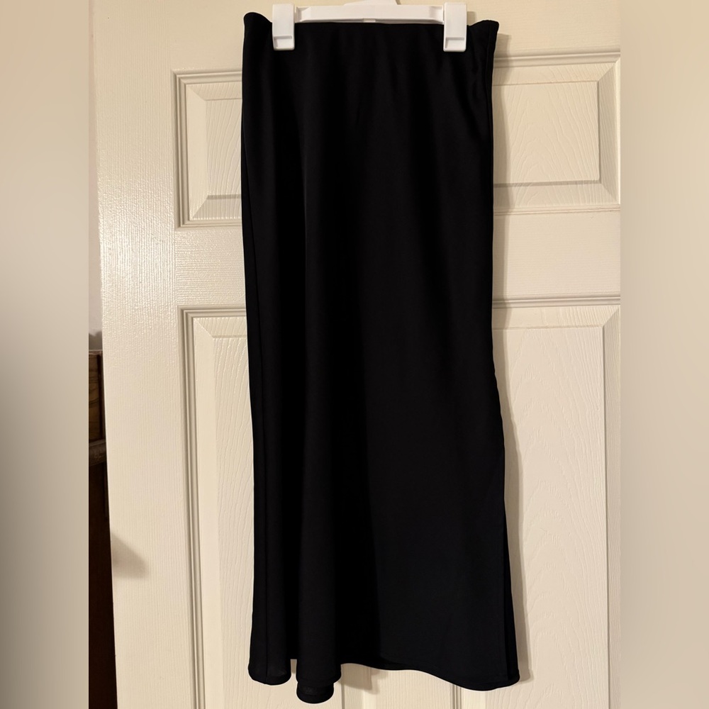 A New Day Classic Black Midi/Maxi Skirt